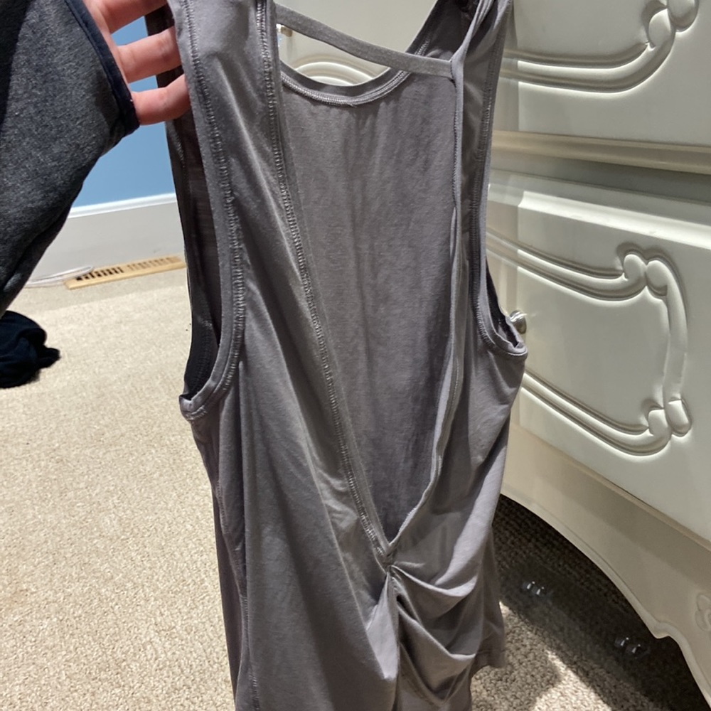 Lululemon tank top woman’s 0 - Picture 4 of 4